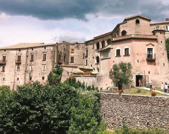 Compendio immobiliare nel vecchio borgo di Galluccio Residenziale