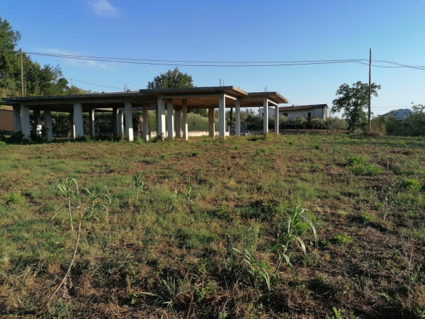 Rustico unico livello, zona esclusiva, Cassino. Residenziale