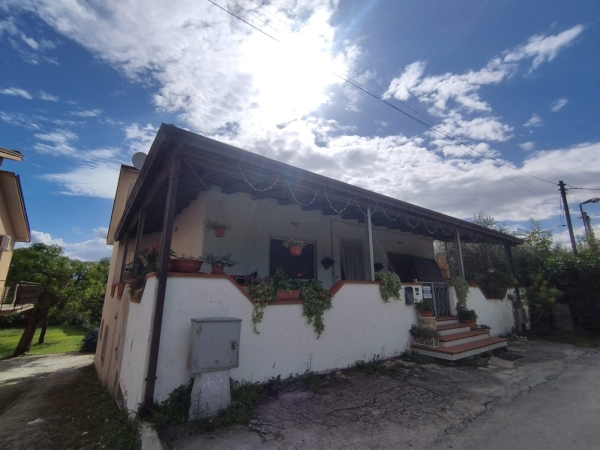 Casa indipendente con terreno,in vendita,Cassino Residenziale
