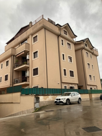 Appartamento con terrazzo e garage, in vendita, Cassino Residenziale