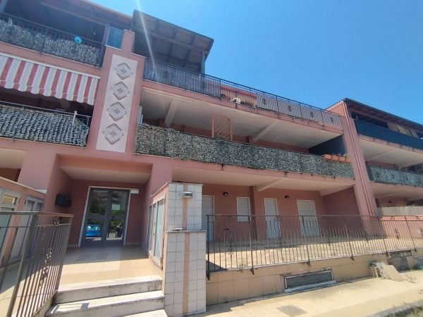 Appartamento con terrazzo e garage, in vendita, Cassino. Residenziale